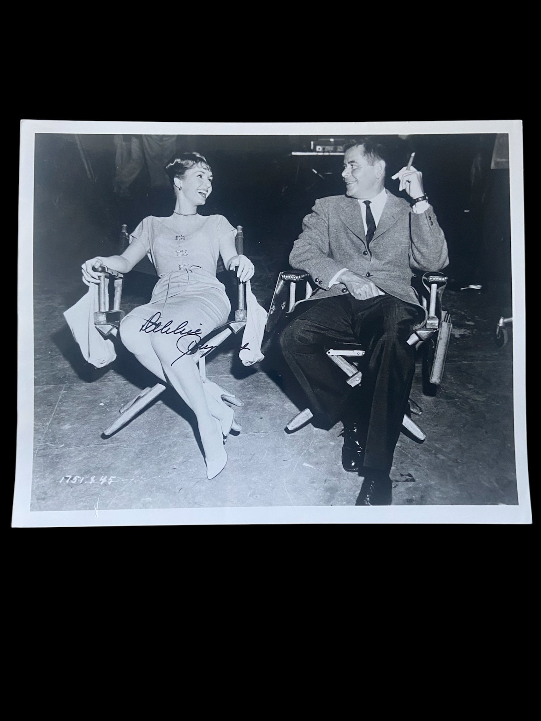 DEBBIE REYNOLDS SIGNED 8X10 PHOTO FROM IT STARTED WITH A KISS