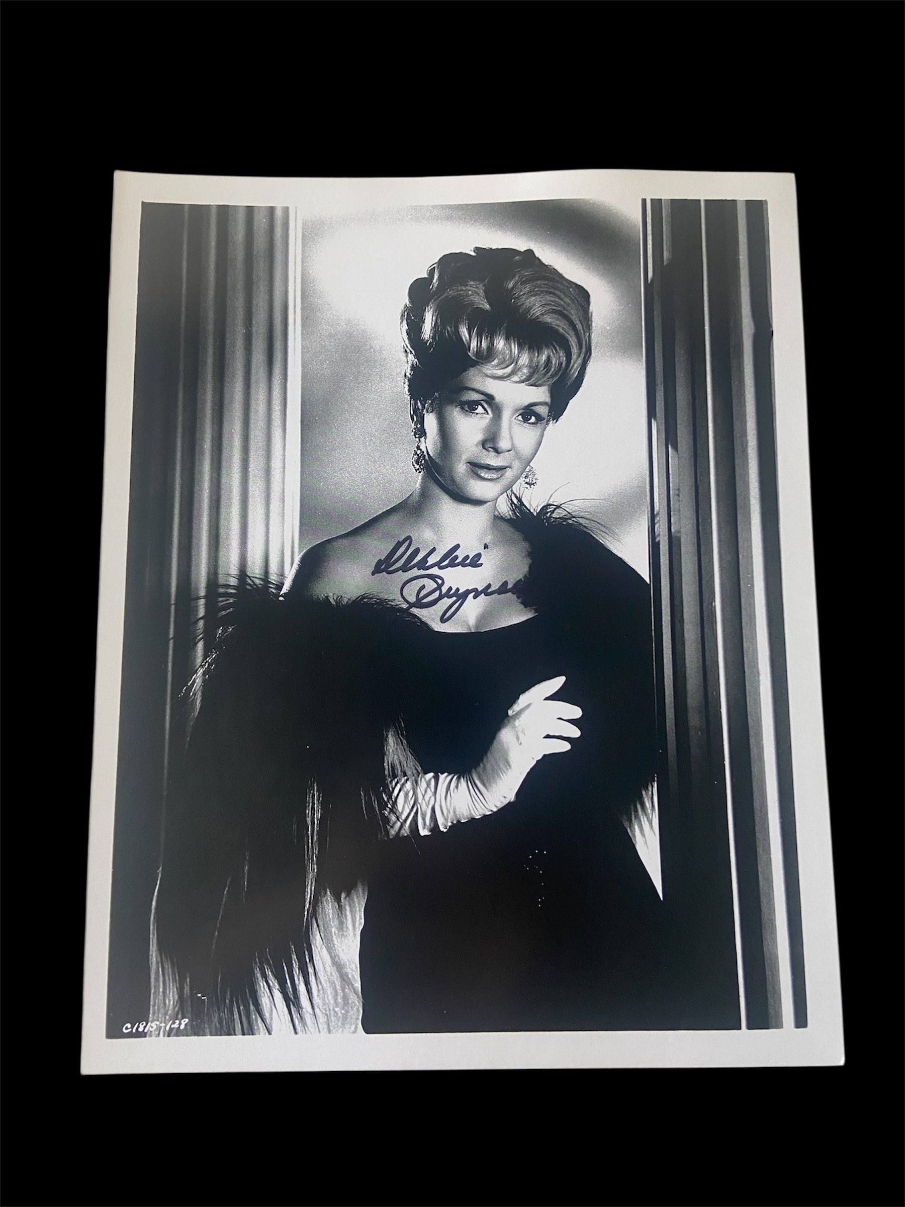 DEBBIE REYNOLDS SIGNED MOLLY BROWN PUBLICITY PHOTO